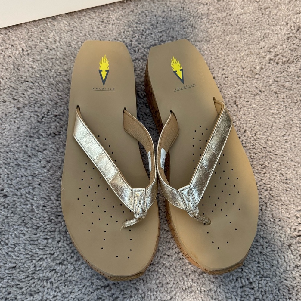 Volatile gold Neville flip flops